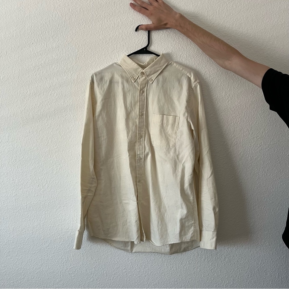 uniqlo cotton button down - off white (men’s M)